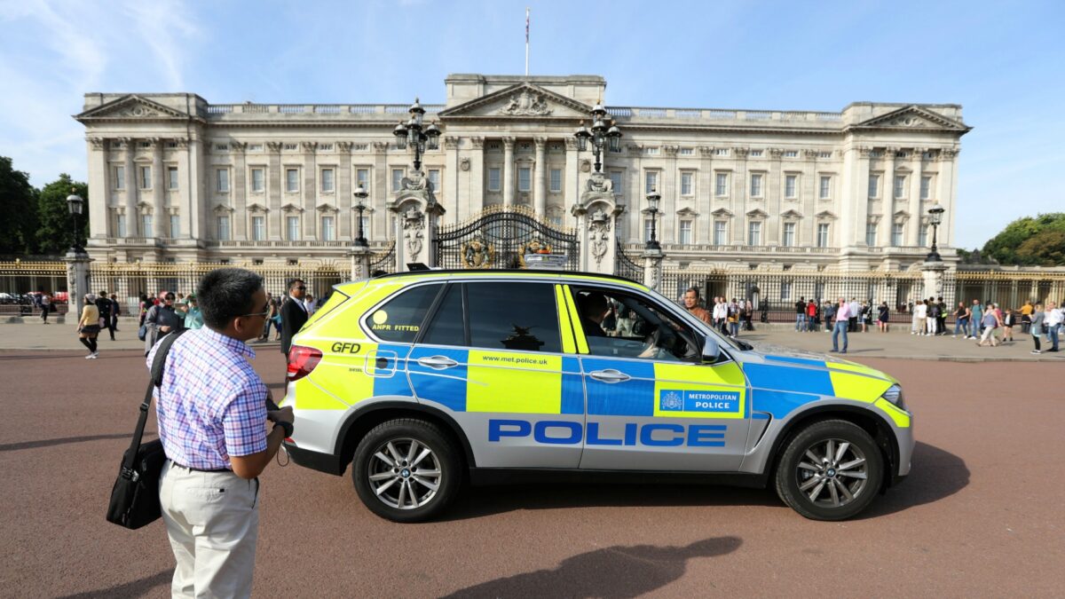 Acusan de terrorismo el autor del ataque ante Buckingham