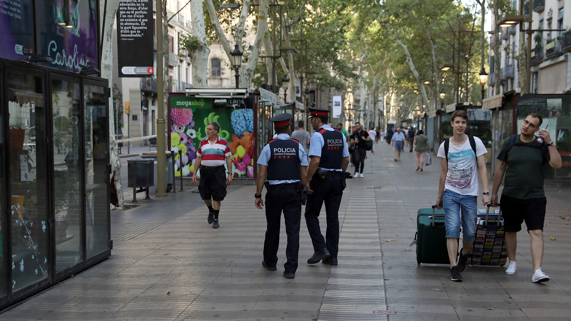 Barcelona intenta recuperar la normalidad tras el atentado en La Rambla