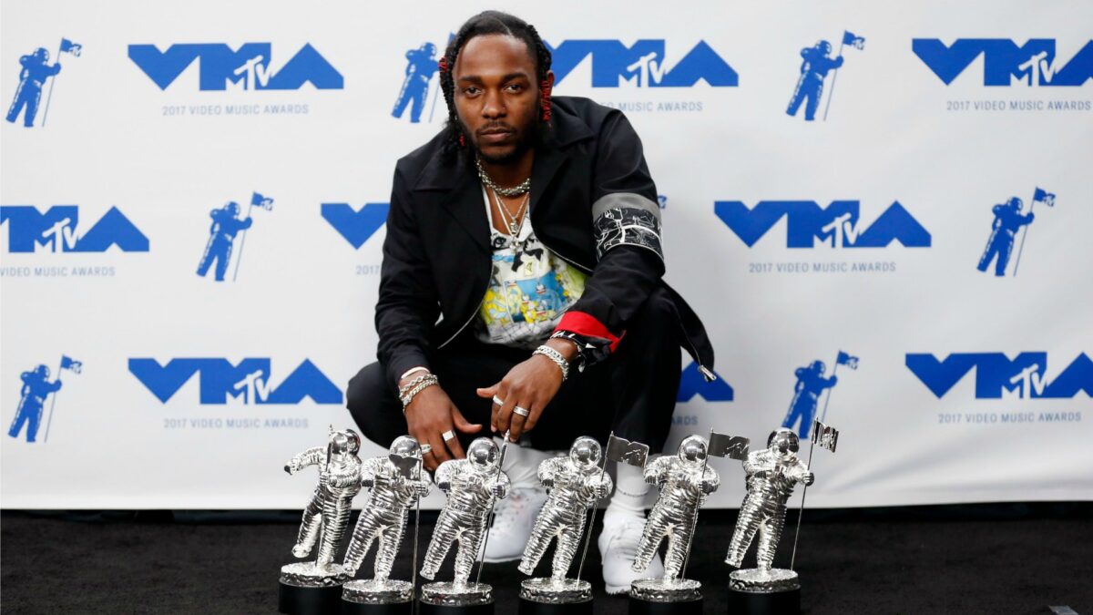 El rapero Kendrick Lamar triunfa en los MTV Video Music Awards