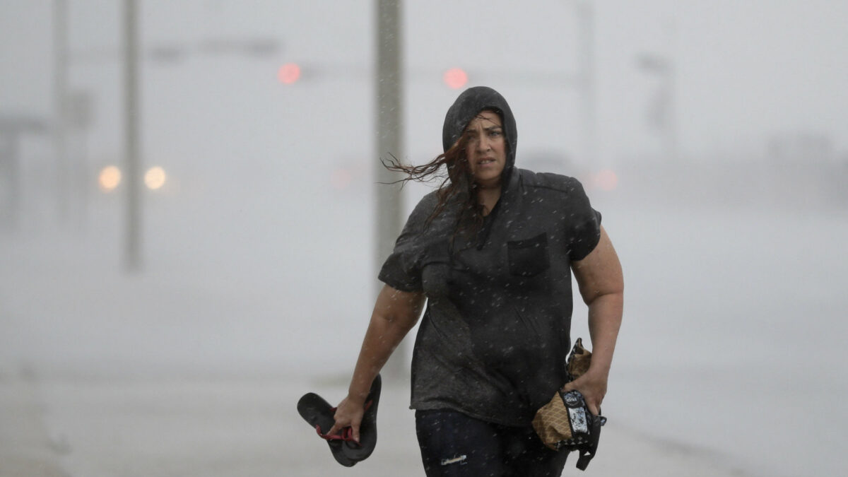 El huracán Harvey amenaza con provocar un «desastre» en Texas