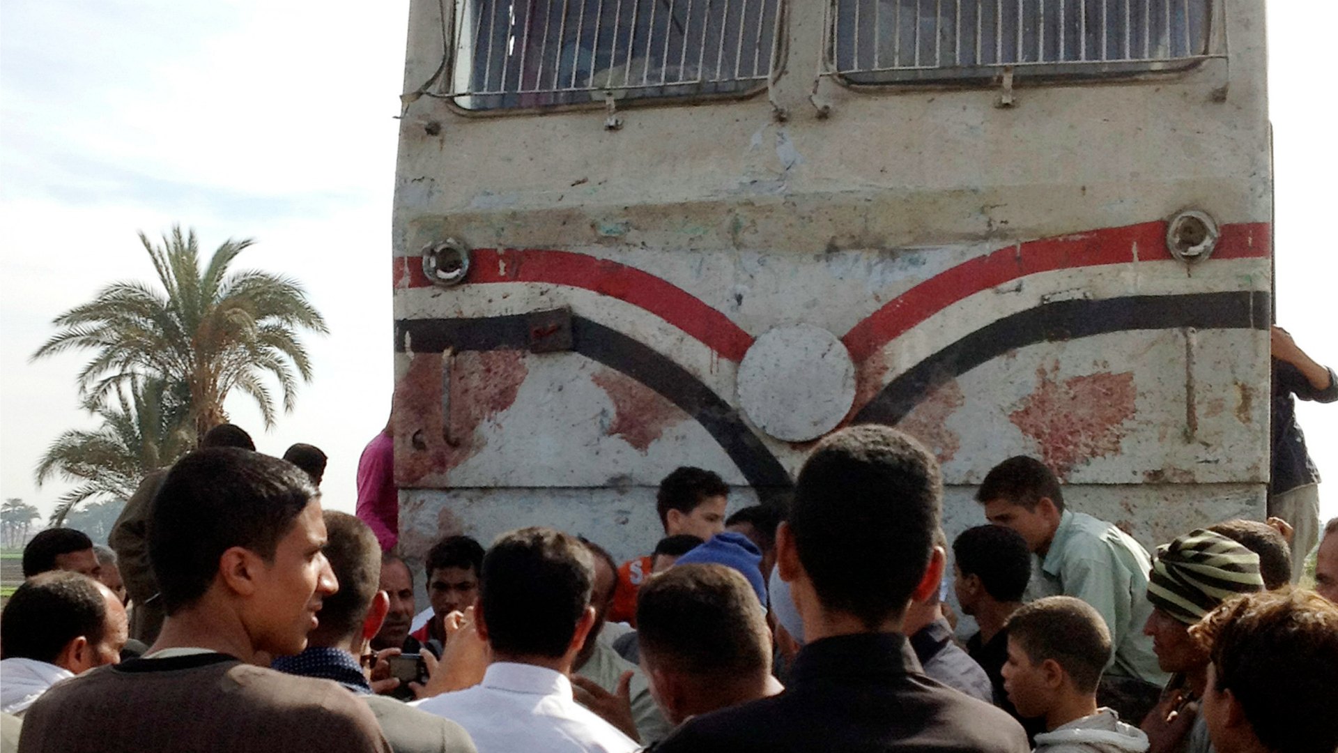 Un choque de trenes en Egipto deja más de 20 muertos