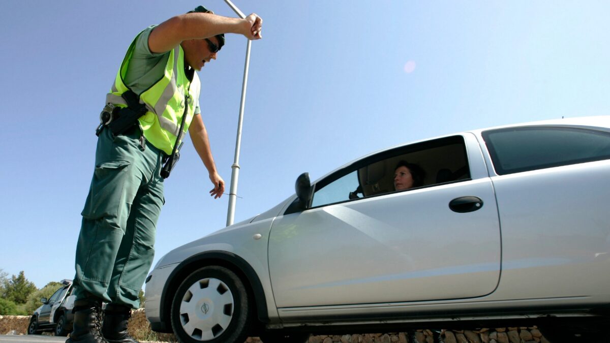 La DGT intensifica los controles de alcohol y drogas durante el puente del 15 de agosto