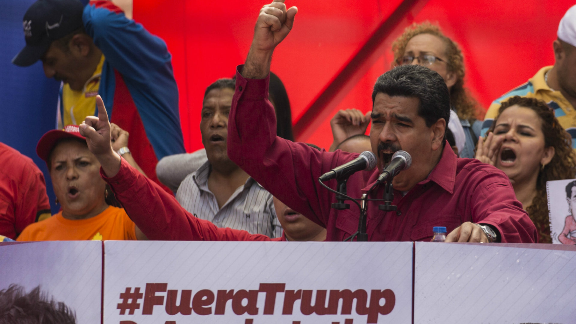 Maduro ordena movilizaciones civiles y militares ante amenazas de Trump