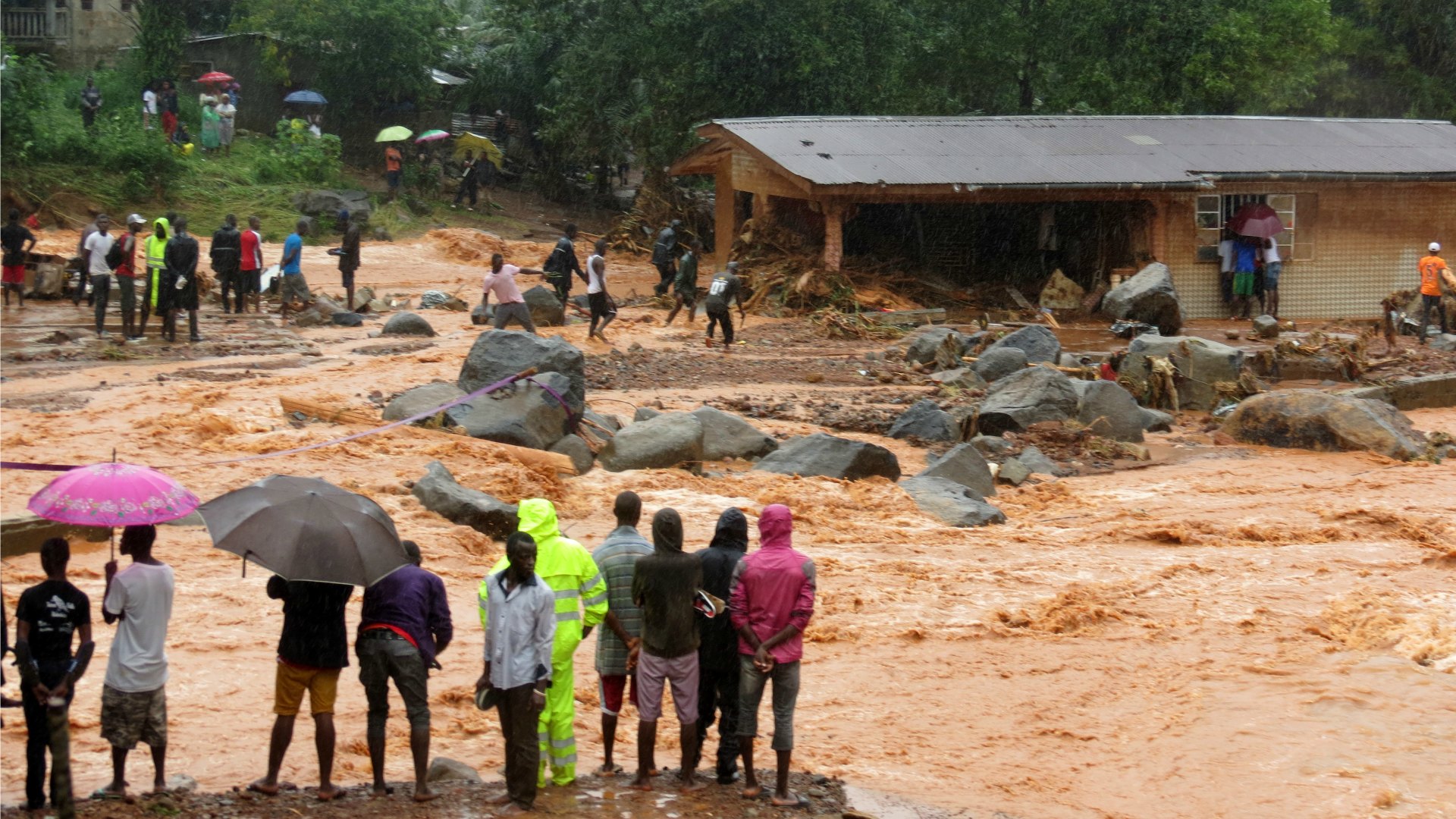 Más de 300 muertos por inundaciones en Sierra Leona