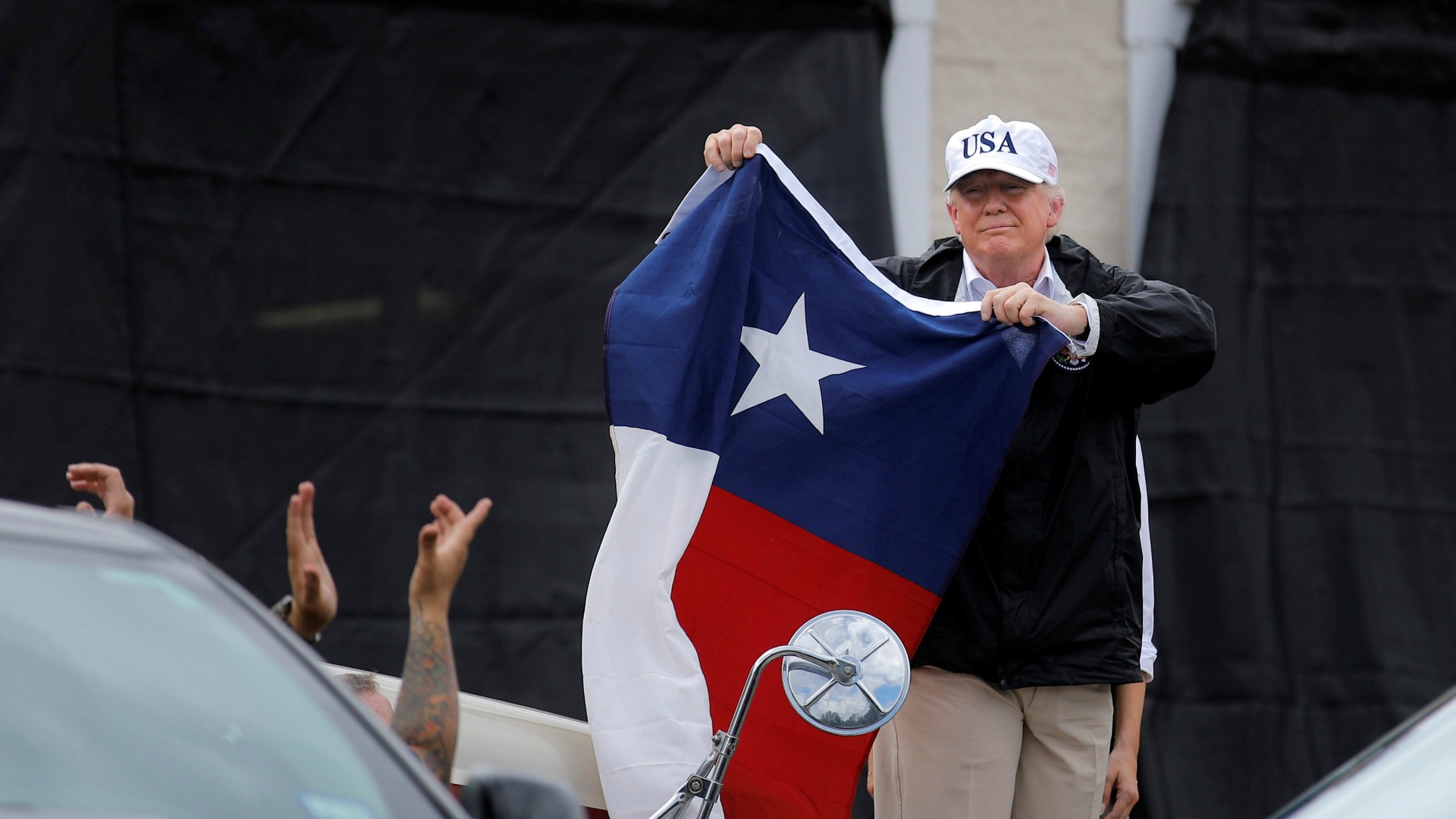 "Texas puede enfrentarse a cualquier cosa", dice Trump tras su visita