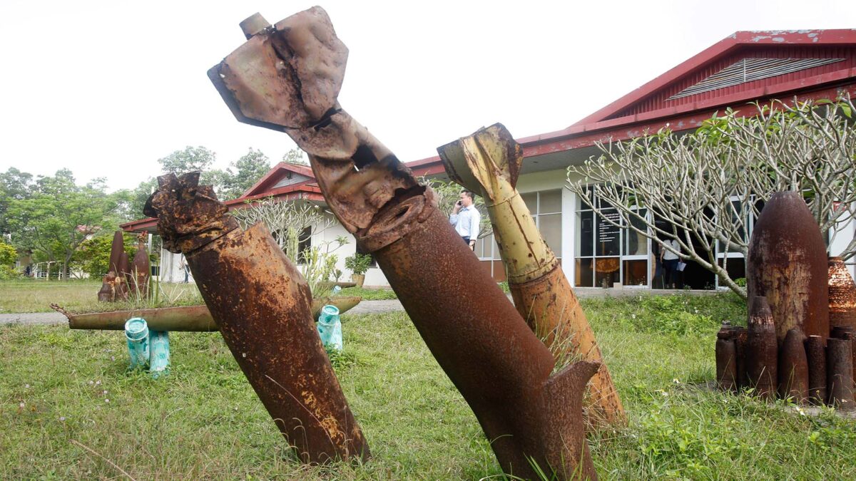 Tres adultos y tres niños mueren tras la explosión de una bomba estadounidense en Vietnam