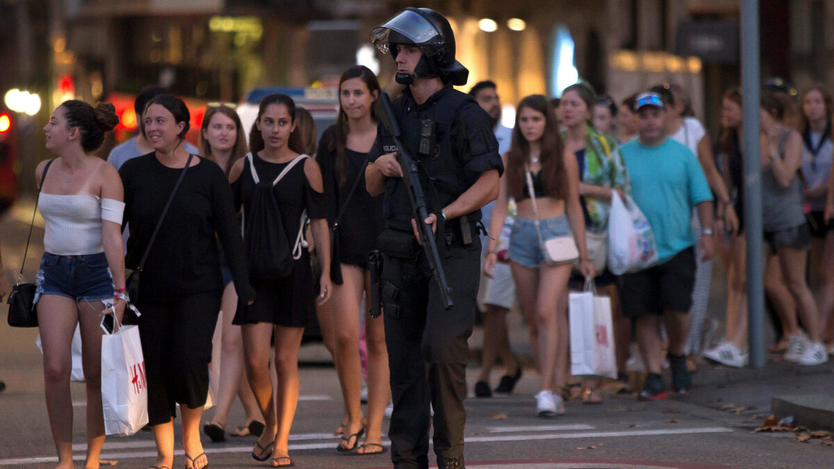 Tres alemanes y una belga, primeras víctimas mortales identificadas en Barcelona