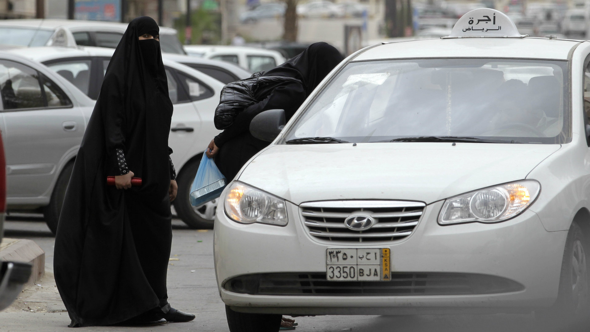Arabia Saudí permitirá a las mujeres conducir