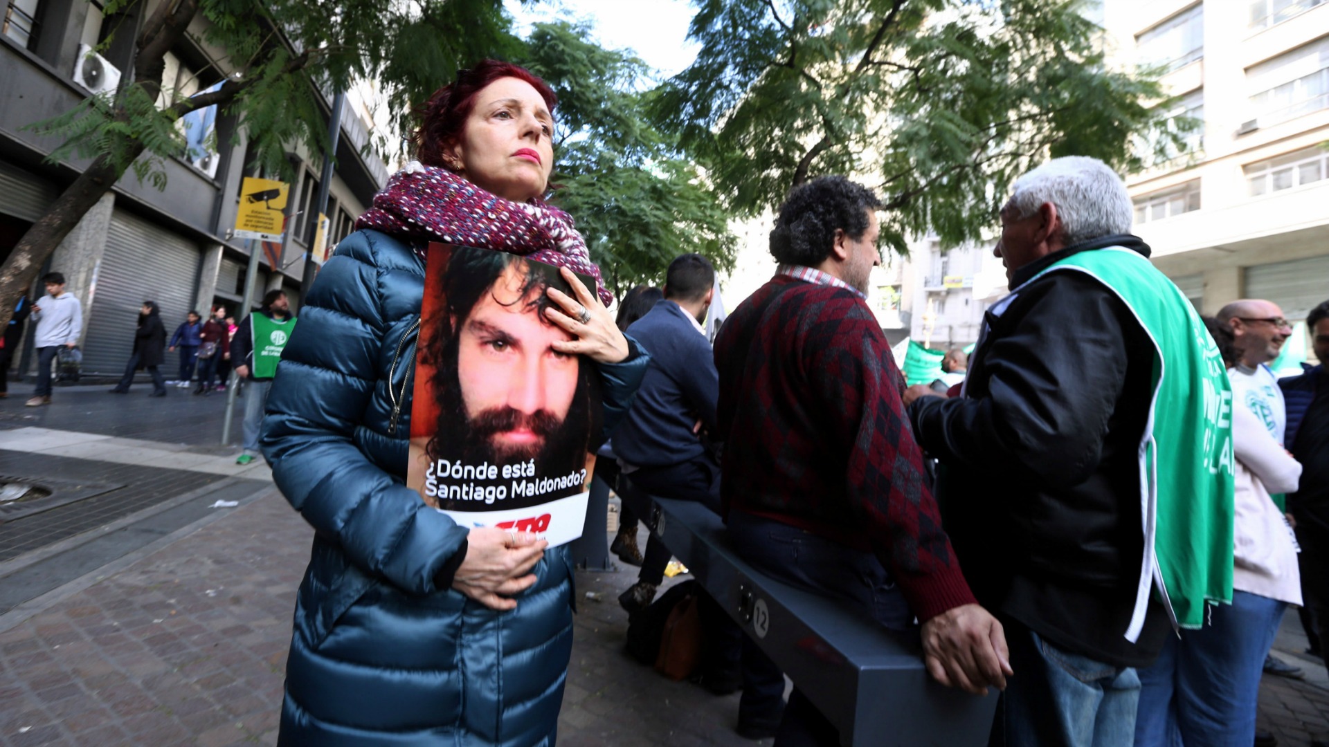 Argentina se moviliza a un mes de la desaparición del activista Santiago Maldonado