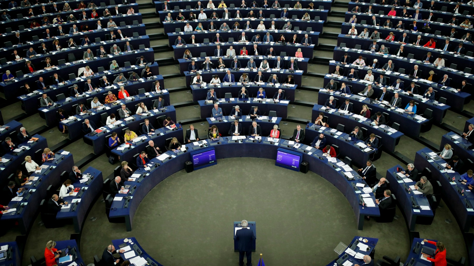 El Europarlamento aprueba restringir la entrada de los integrantes de la Constituyente de Maduro