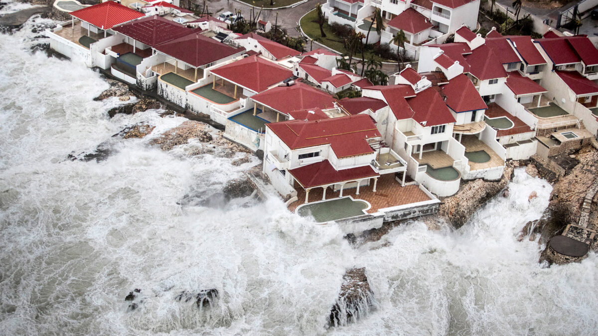 El huracán Irma hace estragos en el Caribe y deja al menos 11 muertos