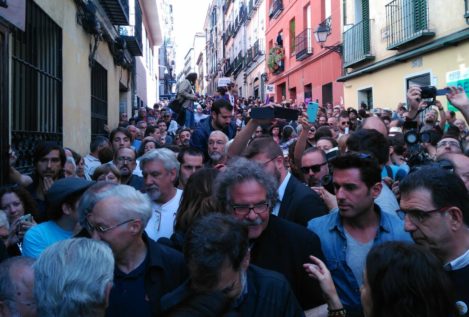 El Teatro del Barrio acoge el acto de apoyo al referéndum en Madrid