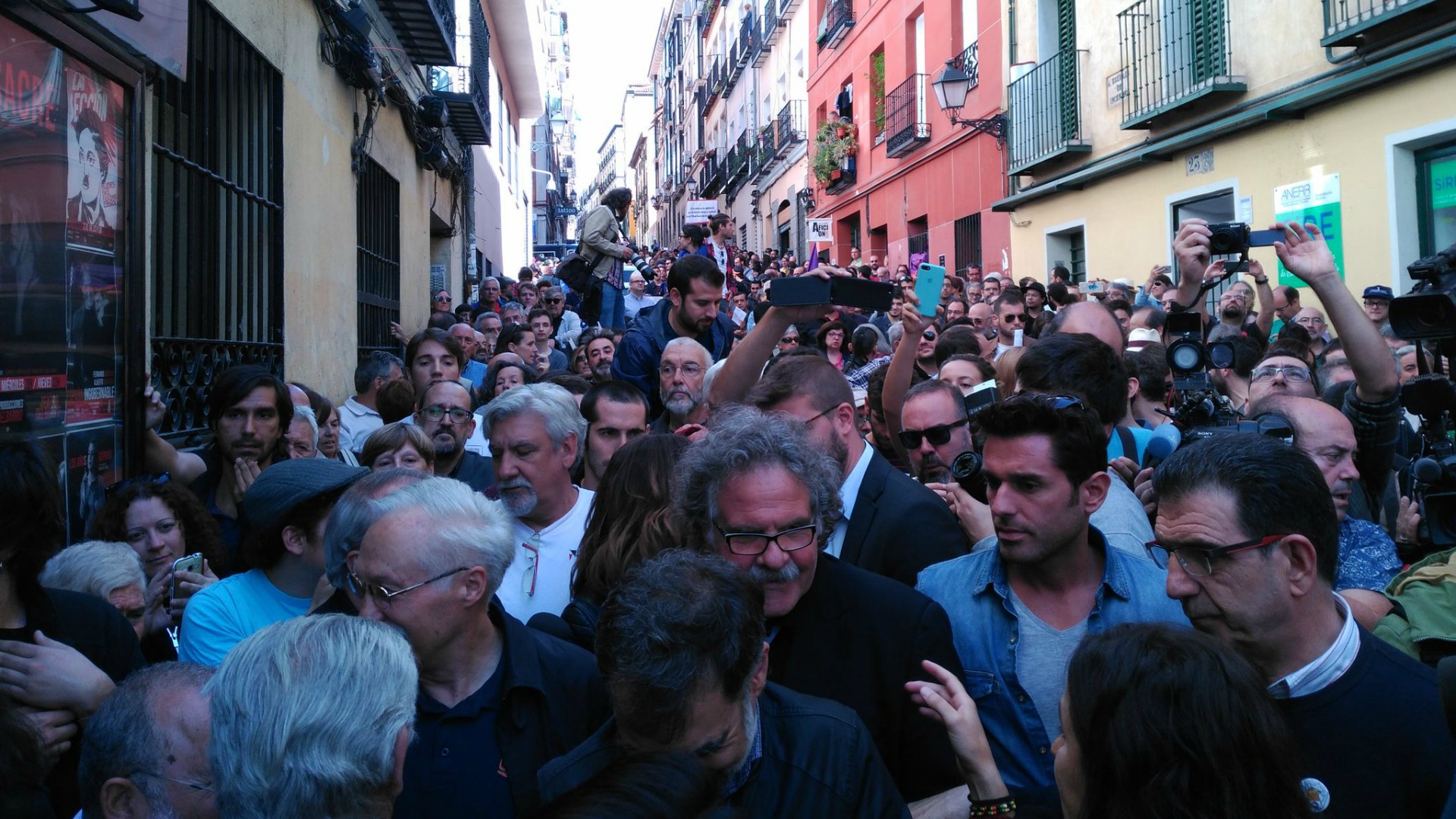 El Teatro del Barrio acoge el acto de apoyo al referéndum en Madrid