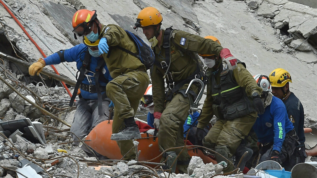 México busca a más de un centenar de desaparecidos tras el terremoto