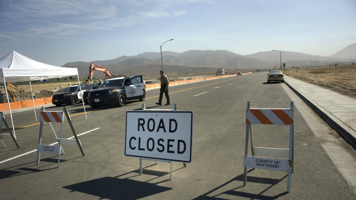 Comienzan las obras de los prototipos del muro fronterizo de EEUU con México