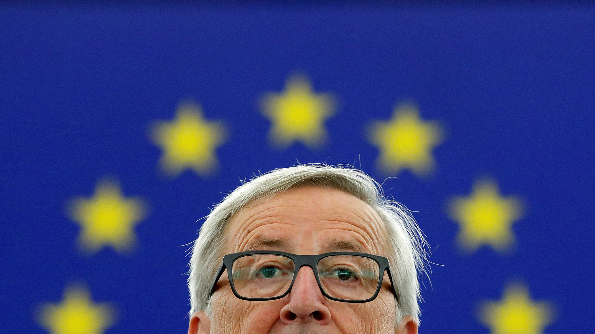 Juncker propone que toda la Unión Europea se una al euro y a Schengen