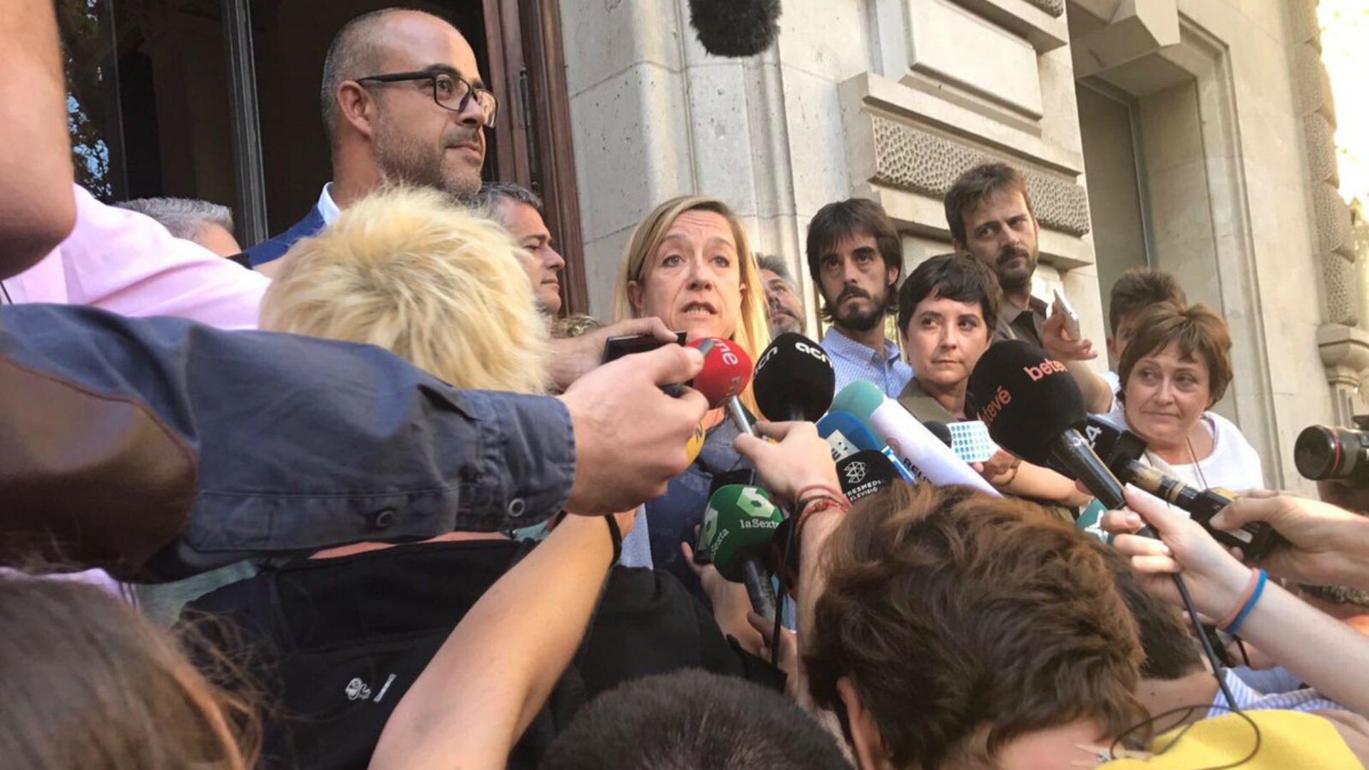 La fiscalía se querella contra dirigentes de las asociaciones municipales independentistas catalanas