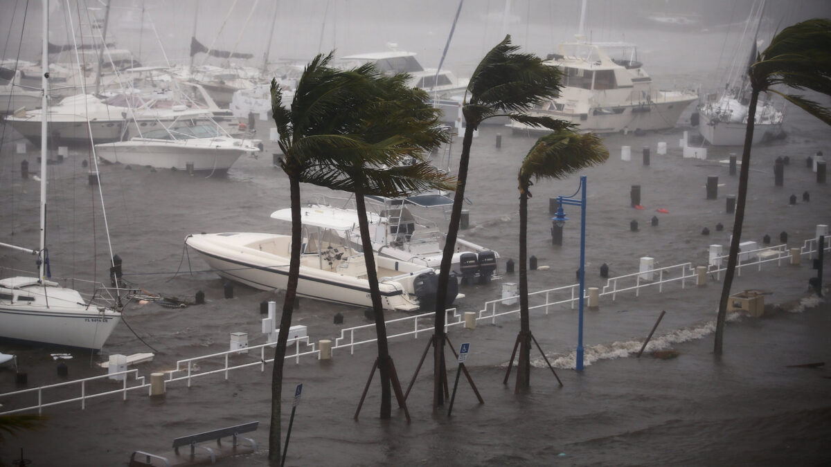 La fuerza del huracán Irma alcanza Florida y deja al menos 3 muertos