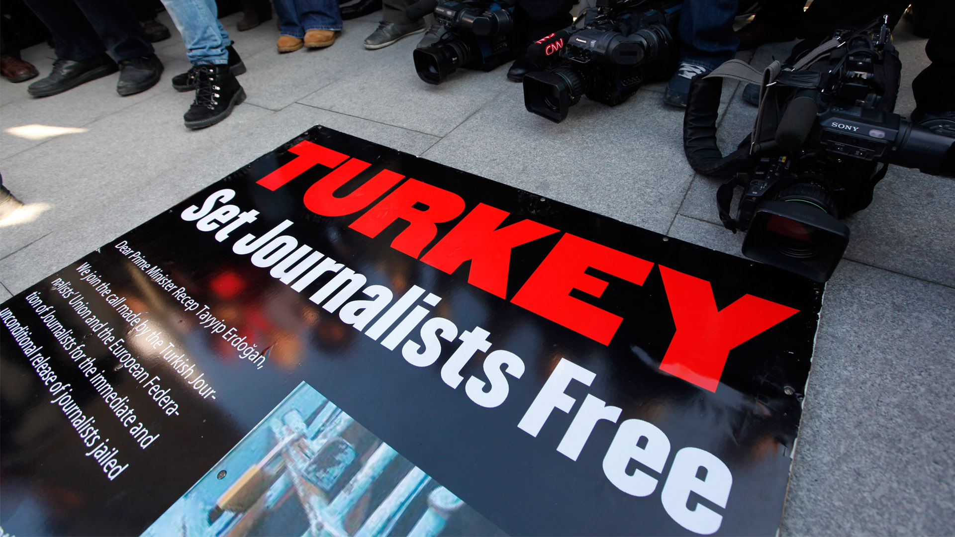 La Justicia española deja en libertad al periodista Hamza Yalcin, reclamado por Turquía