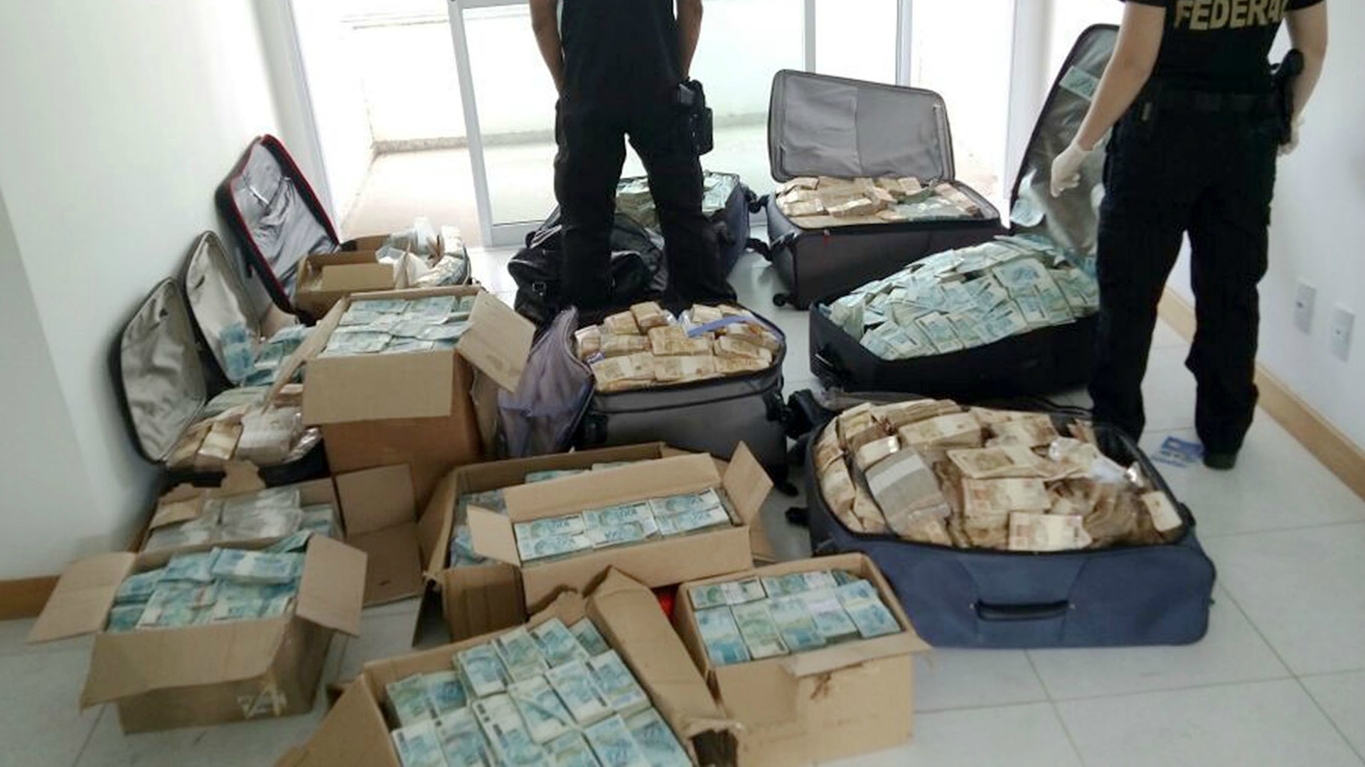 La Policía brasileña halla más de 16 millones de dólares en un búnker de un exministro de Temer