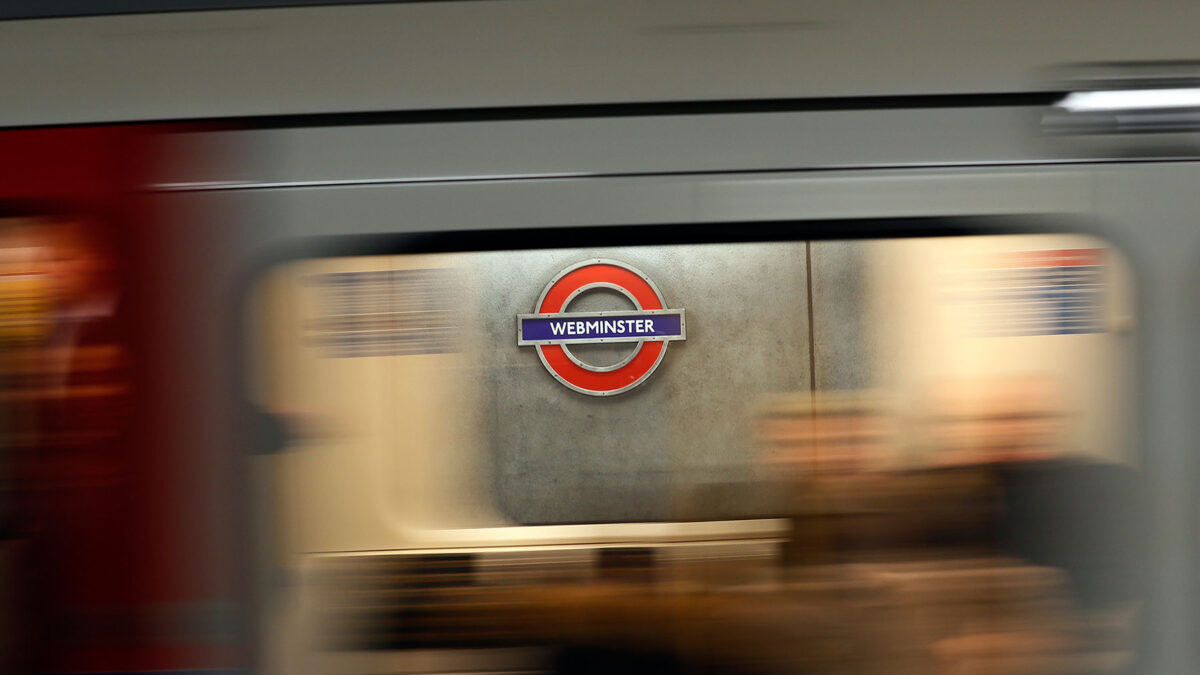Tres líneas del Metro de Londres quedan sin servicio por un apagón
