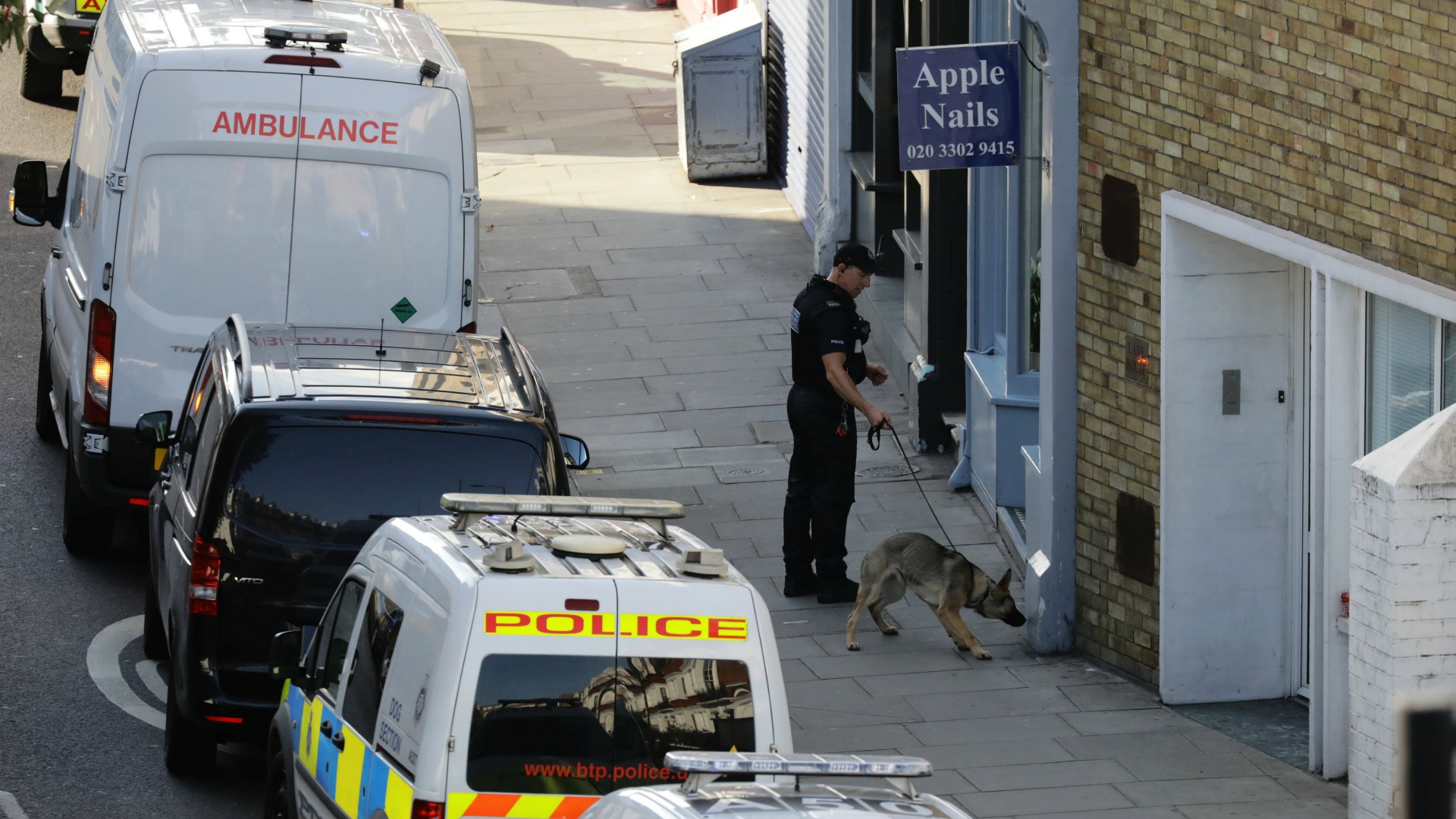 La Policía británica investiga una posible explosión en el metro de Londres 2