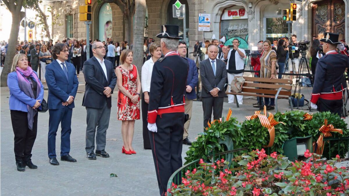 La ausencia de los partidos constitucionalistas marca la ofrenda floral de la Diada