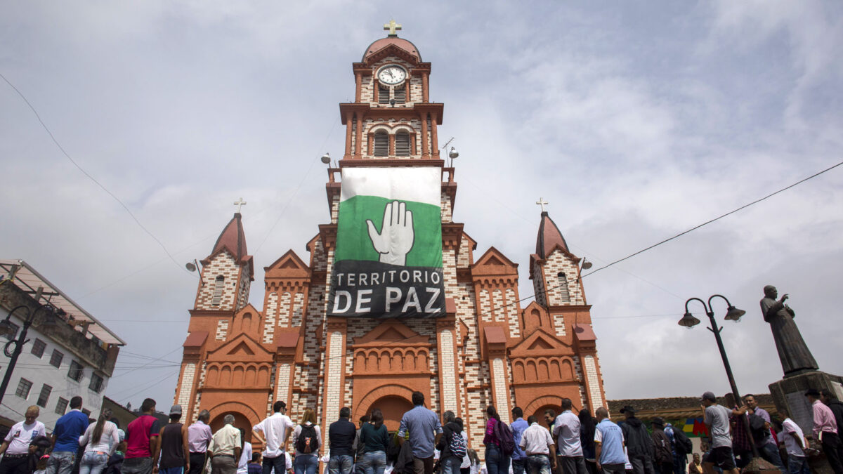 Las FARC entregan 1,7 millones de dólares al fondo de víctimas de conflicto