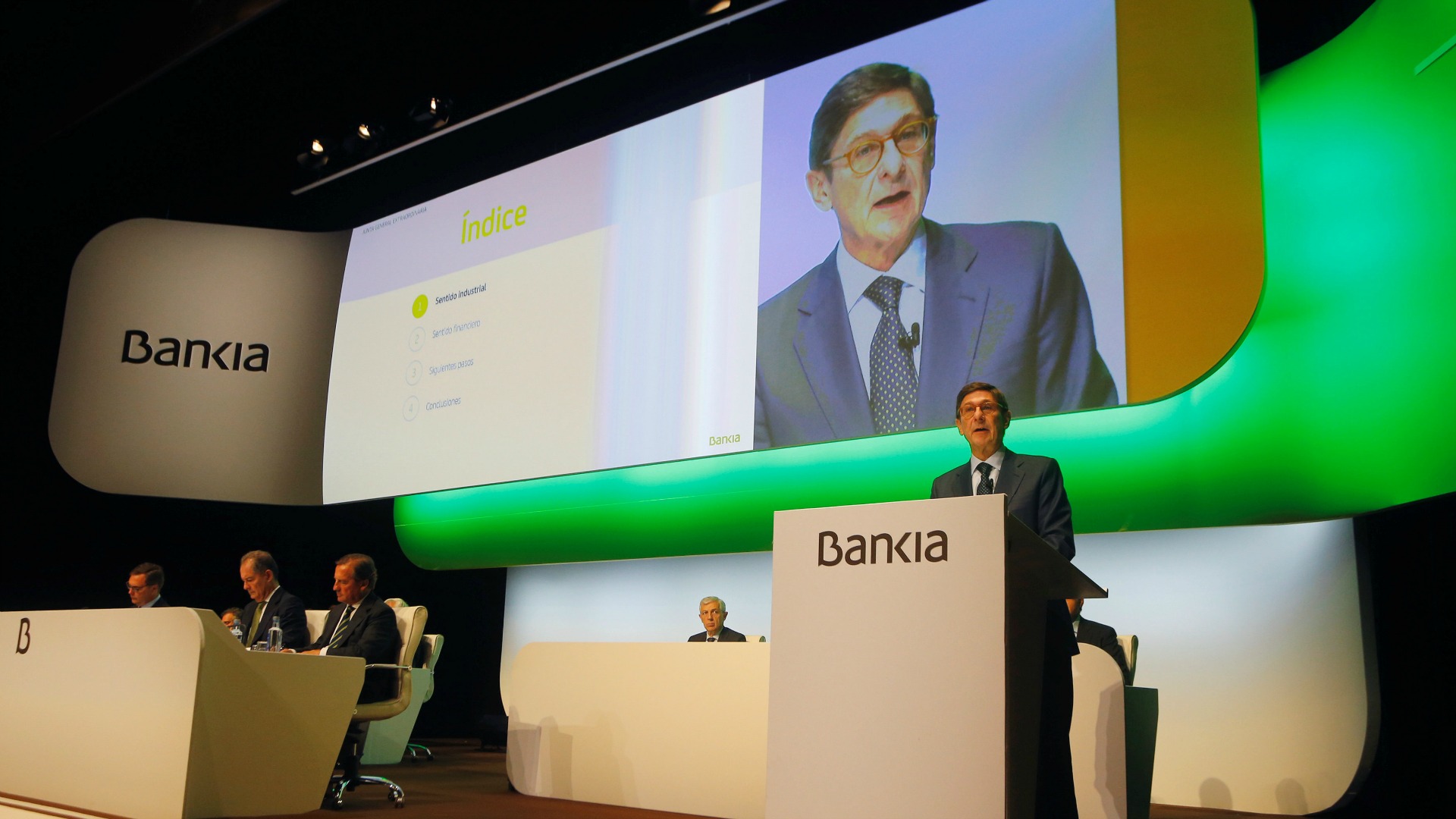 Las juntas de accionistas de Bankia y BMN dan luz verde a su fusión
