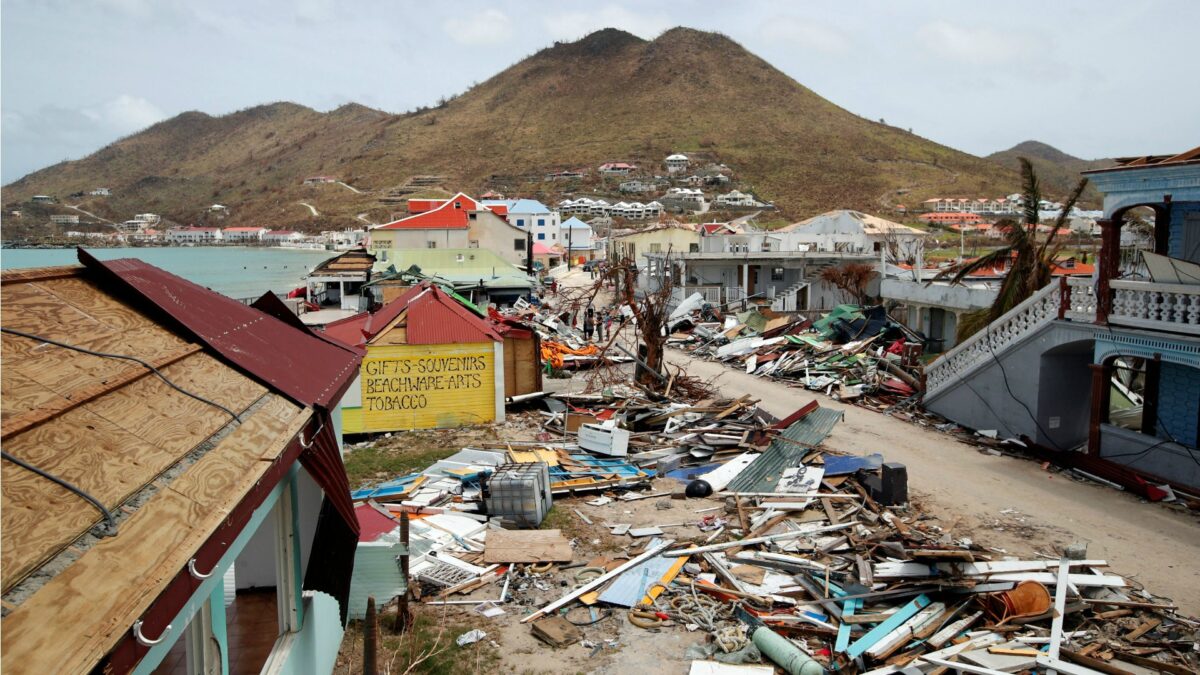 Los españoles afectados por el huracán Irma en San Martín llegan a Madrid