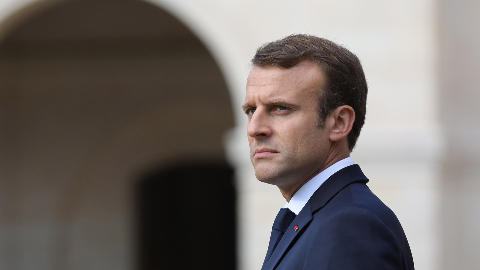 Macron sufre su primer revés en las urnas en elección de senadores en Francia