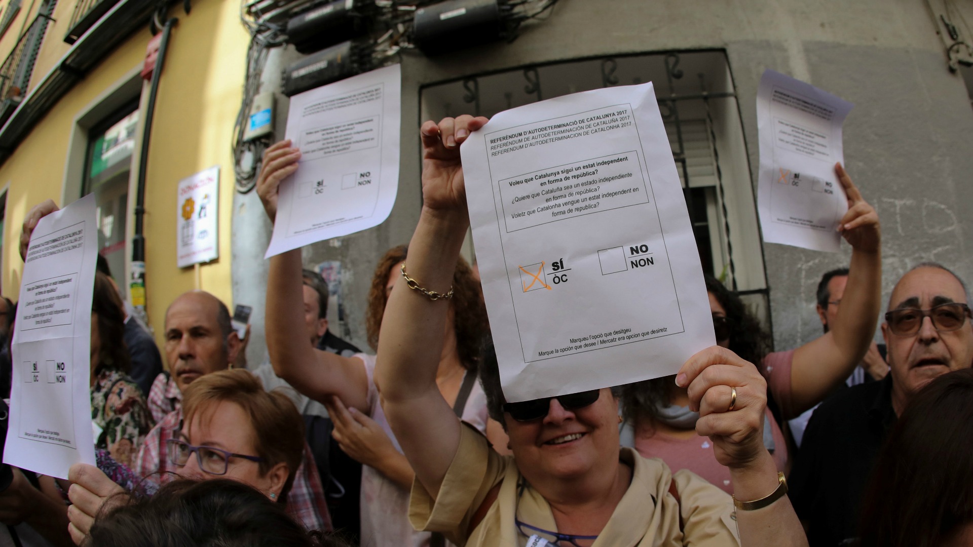 Protección de Datos investiga posibles delitos para crear el censo del referéndum catalán