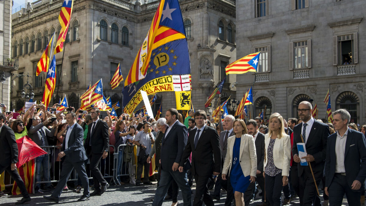 Puigdemont pide a la Fiscalía que no subestime la fuerza del pueblo catalán