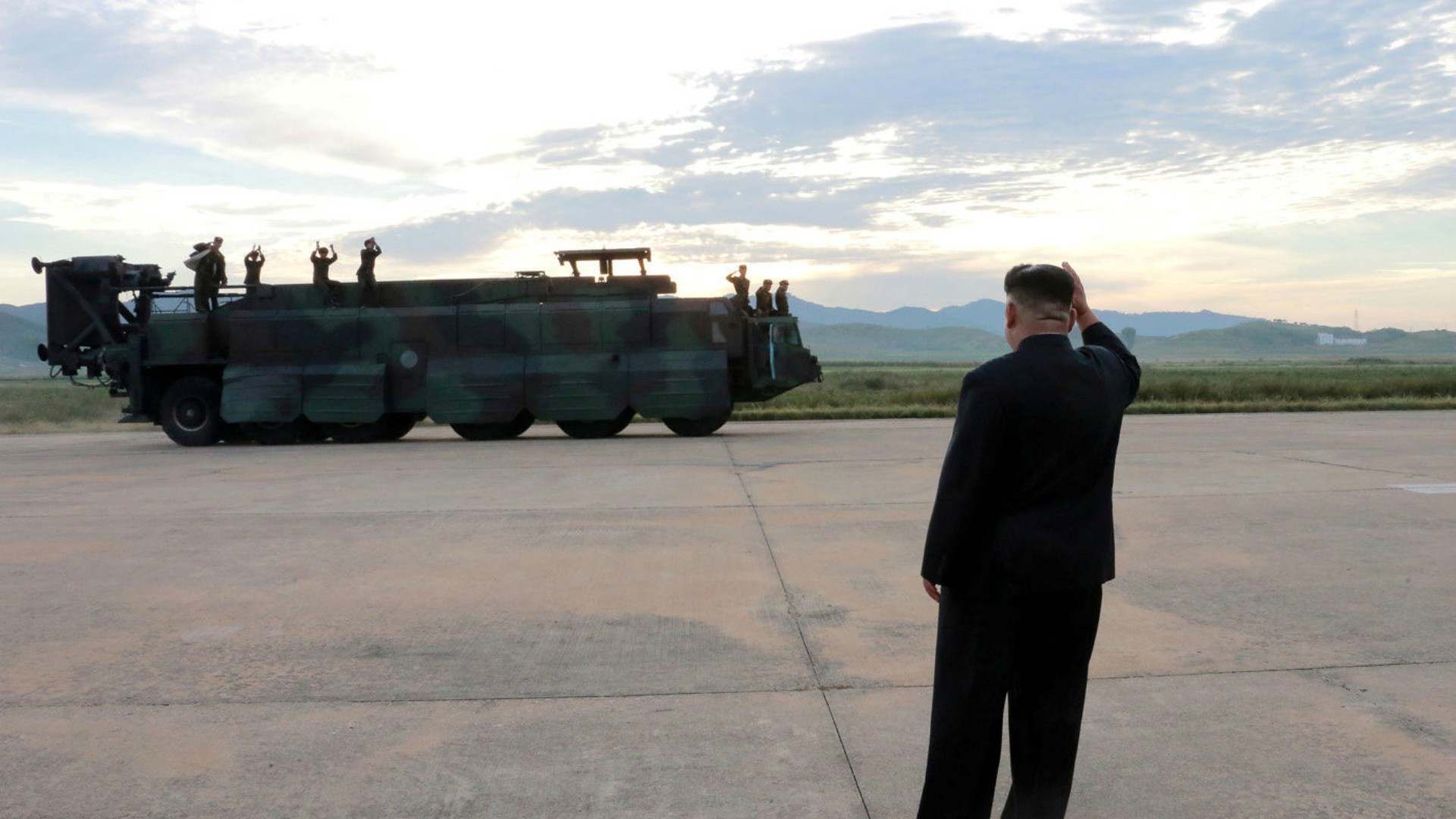 Pyongyang moviliza aviones tras el envío de bombarderos de EEUU