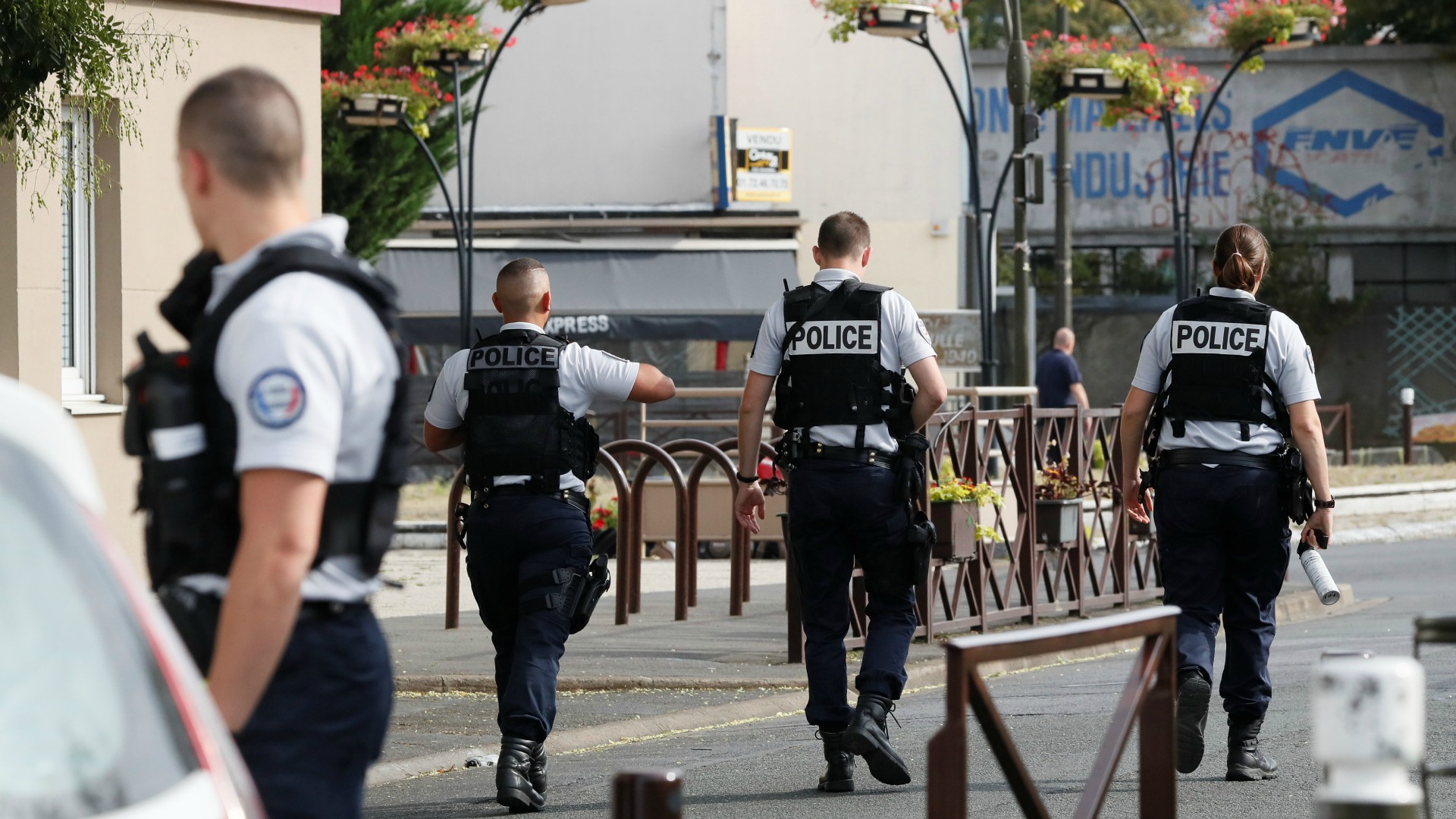 Detenidas tres personas tras hallar un laboratorio de explosivos  junto a París