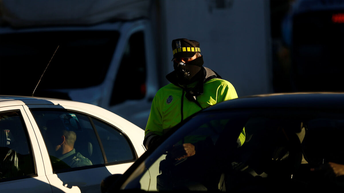 Un policía muere apuñalado en Valencia