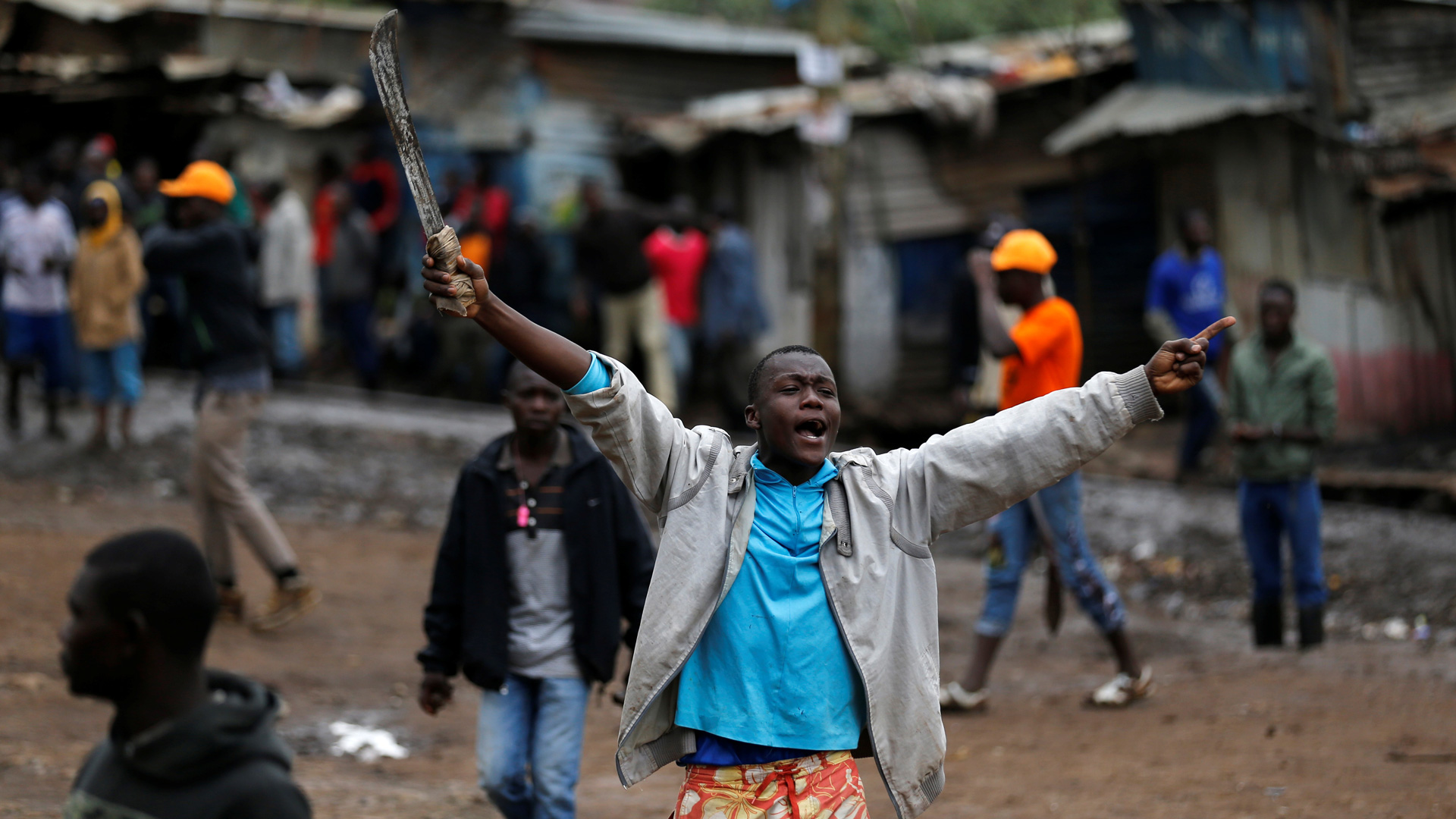 Abaten al menos a un opositor en los altercados en Kenia durante la jornada electoral