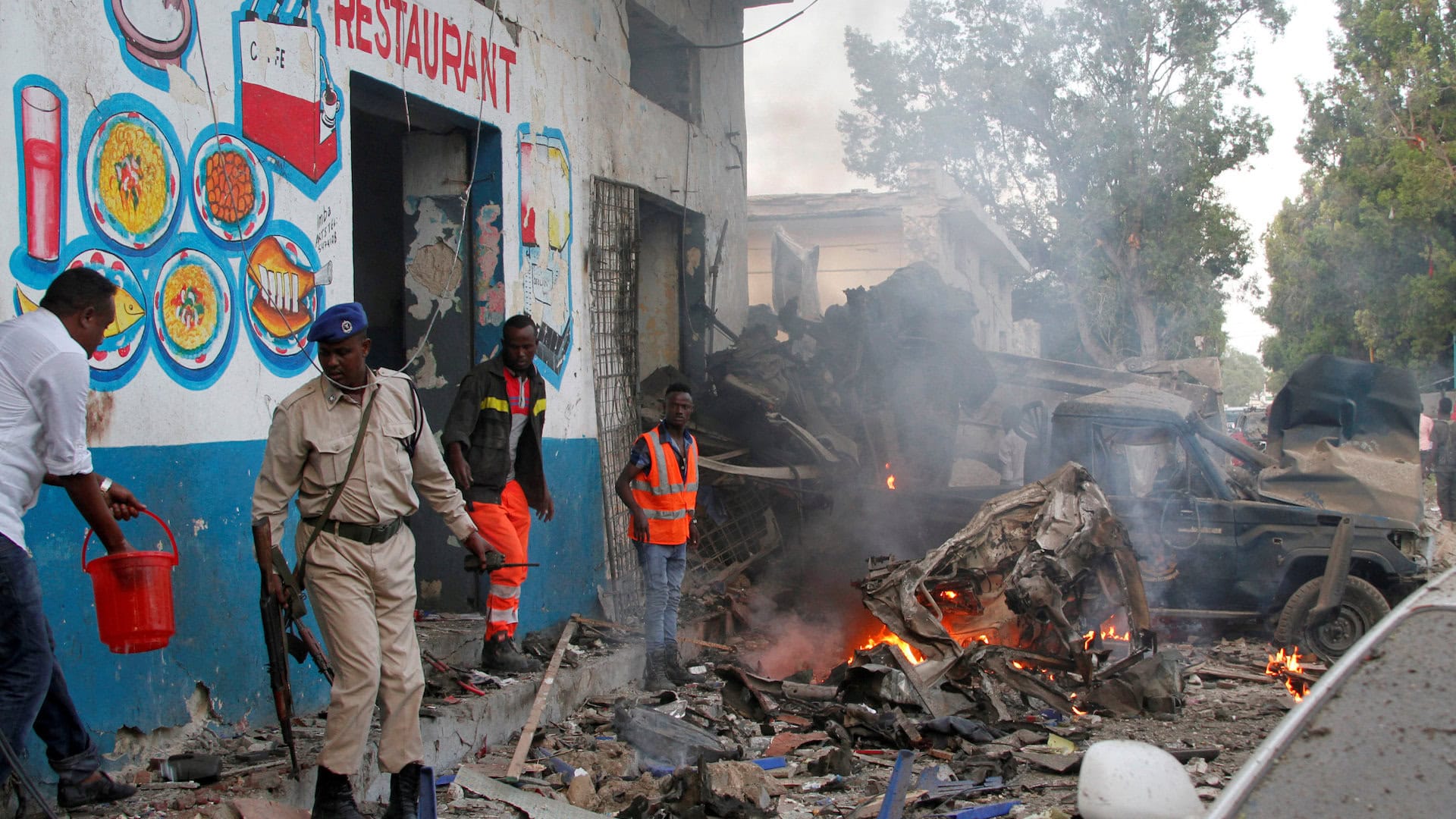 Al menos 27 muertos por dos atentados en Mogadiscio