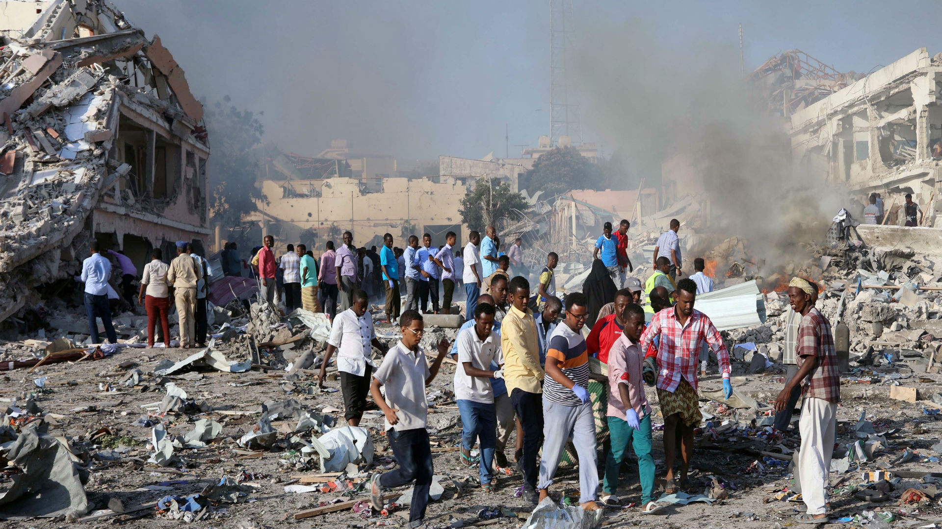 Al menos 20 muertos en un atentado con camión bomba en Somalia