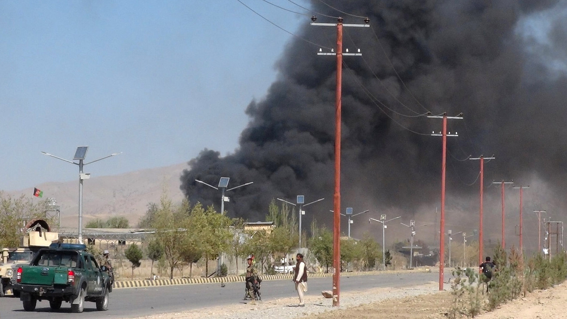 Más de 30 muertos en un ataque talibán a un cuartel de la Policía en Afganistán