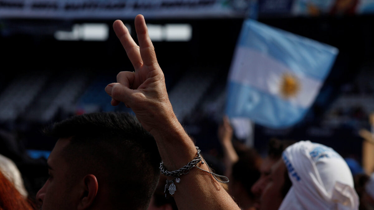 Argentina afronta las elecciones legislativas con el oficialismo confiado