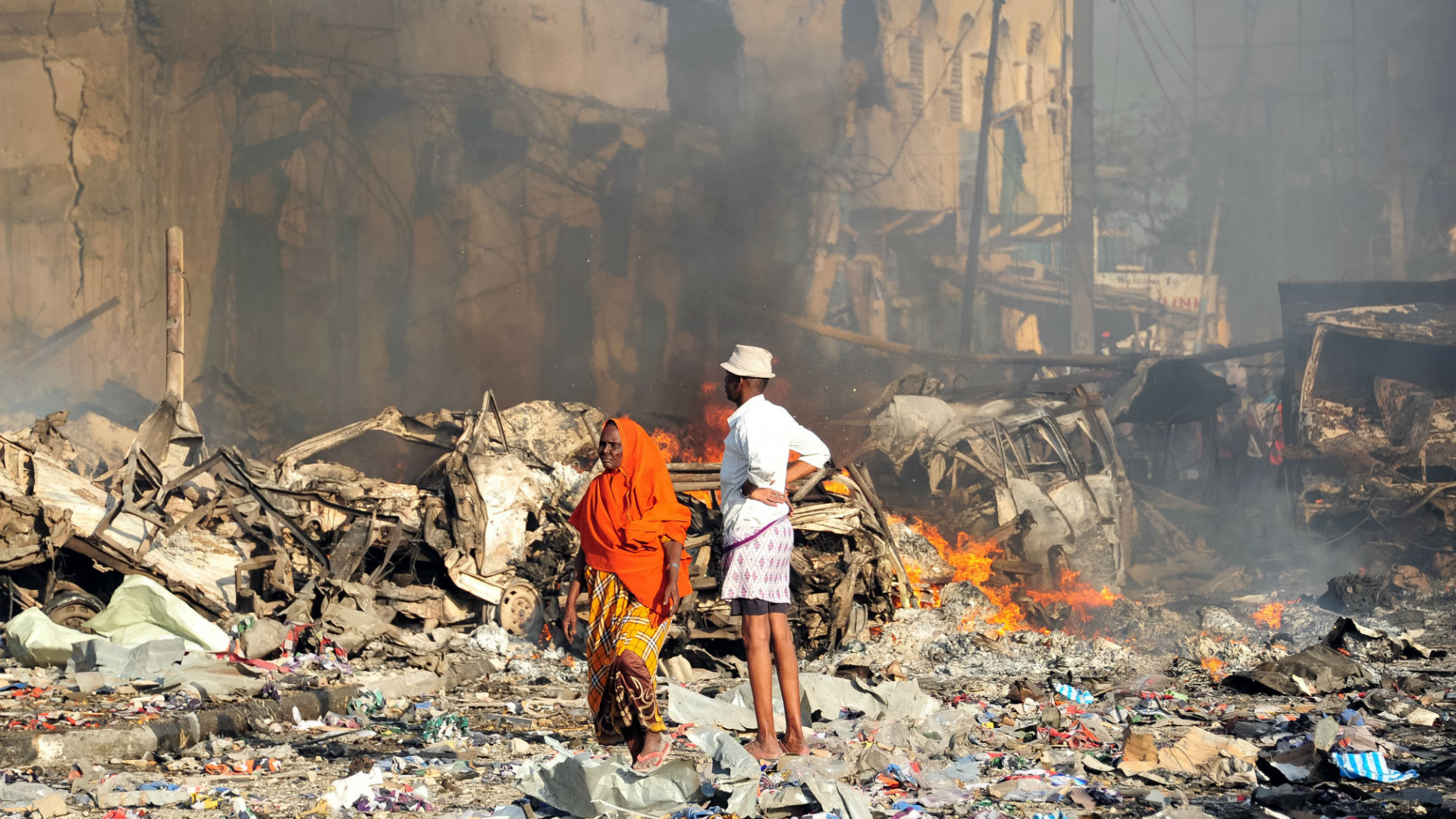 Aumenta a 276 el número de fallecidos tras la masacre cometida con varios camiones bomba en Somalia