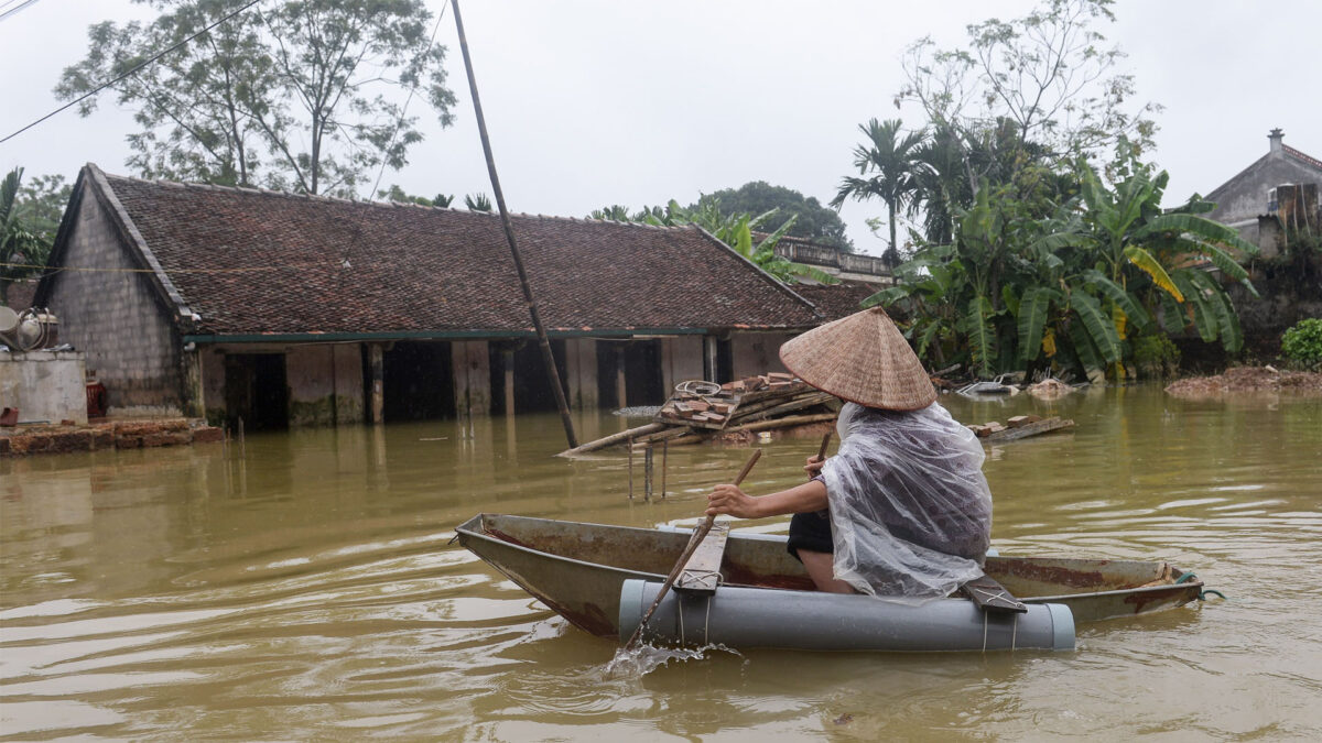 Aumentan a 75 los muertos por las riadas y las avalanchas de tierra en Vietnam