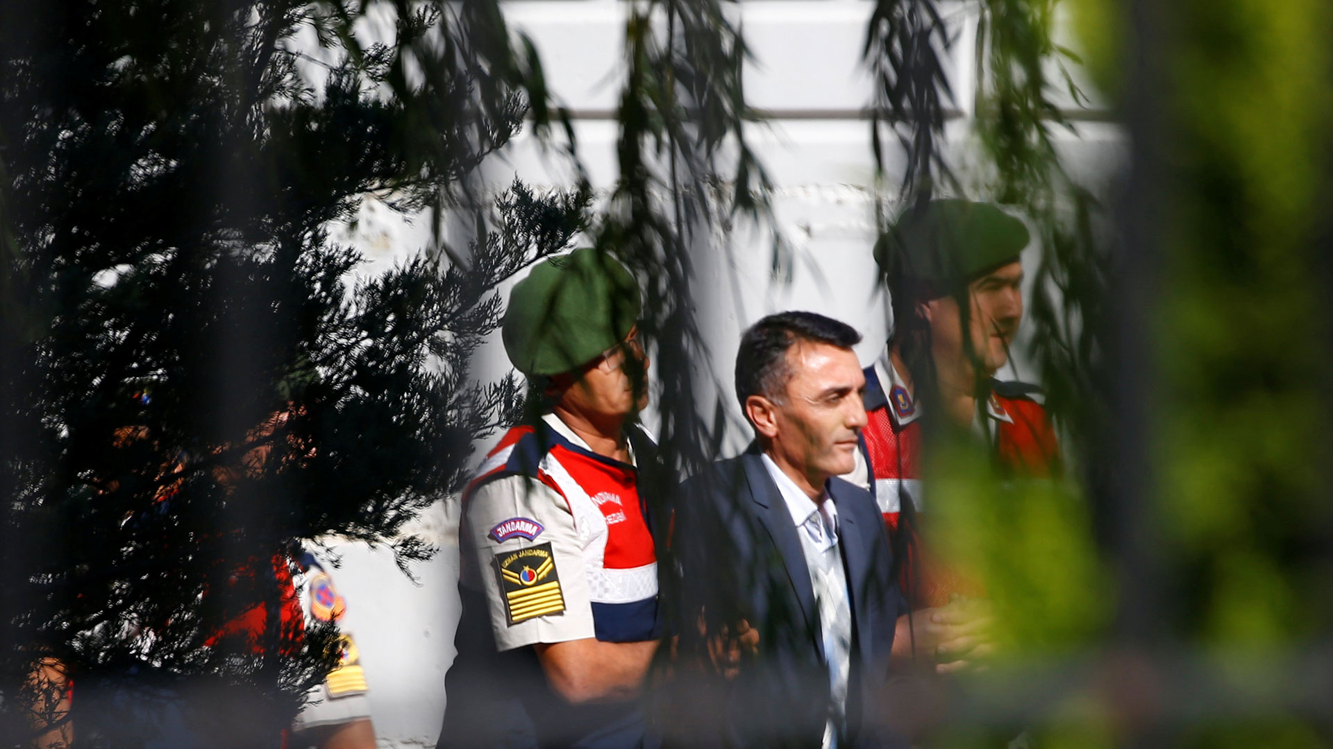 Condenados a cadena perpetua 40 golpistas que querían "matar a Erdogan"