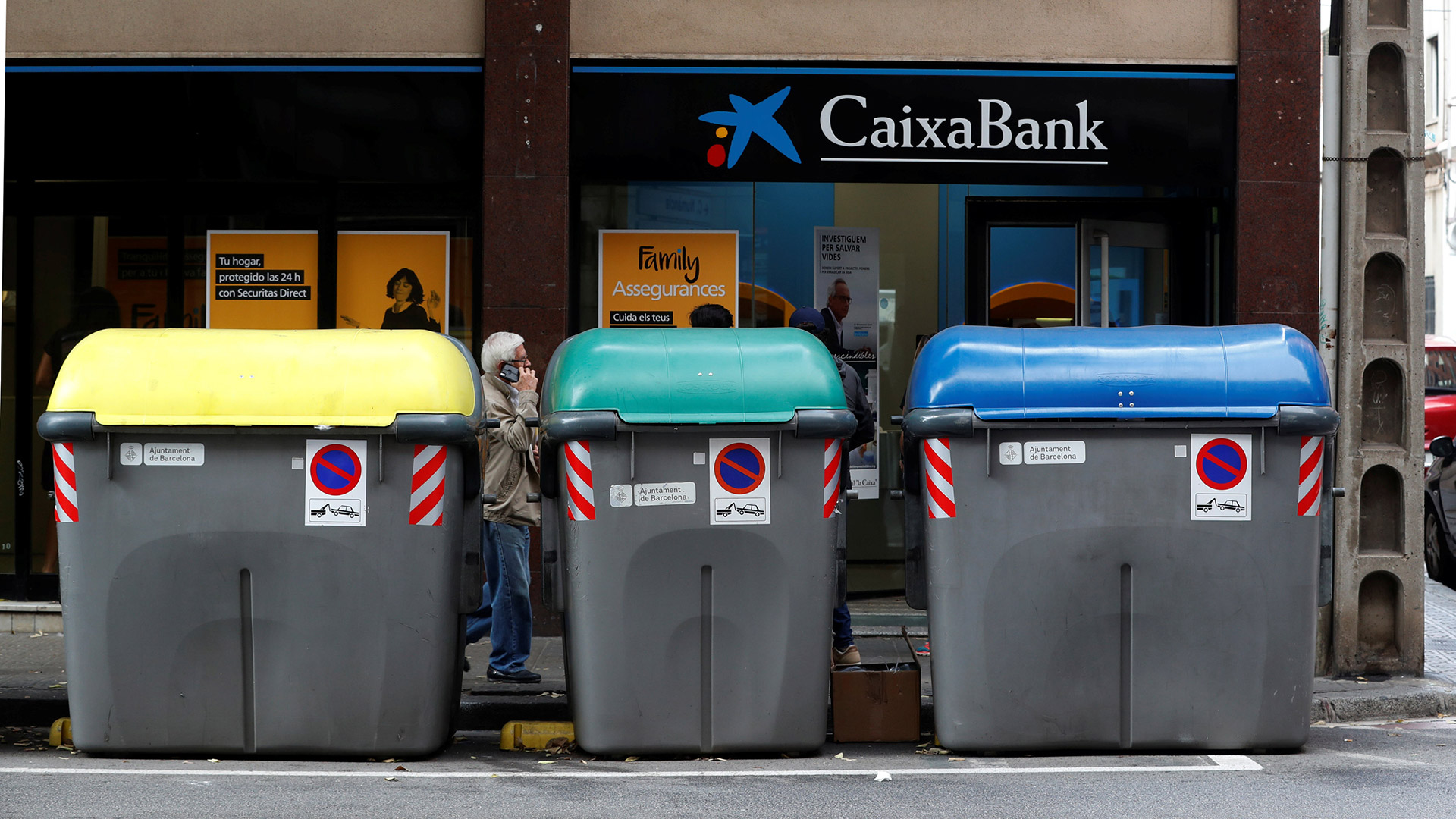 CaixaBank, el tercer banco español, anuncia su traslado de Barcelona a Valencia