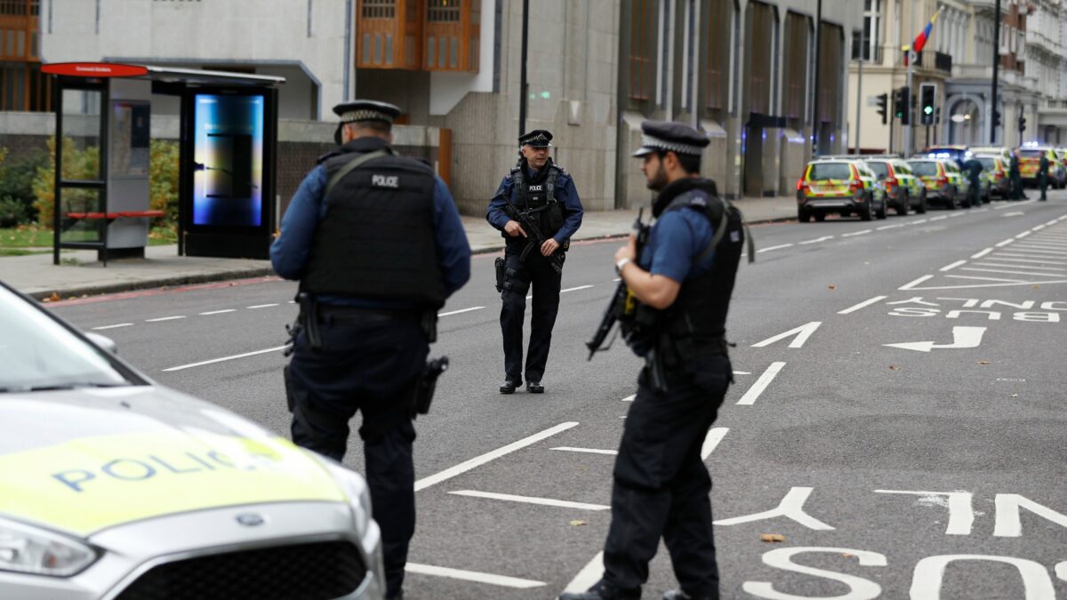 Detenido un hombre en Londres tras arrollar a varias personas