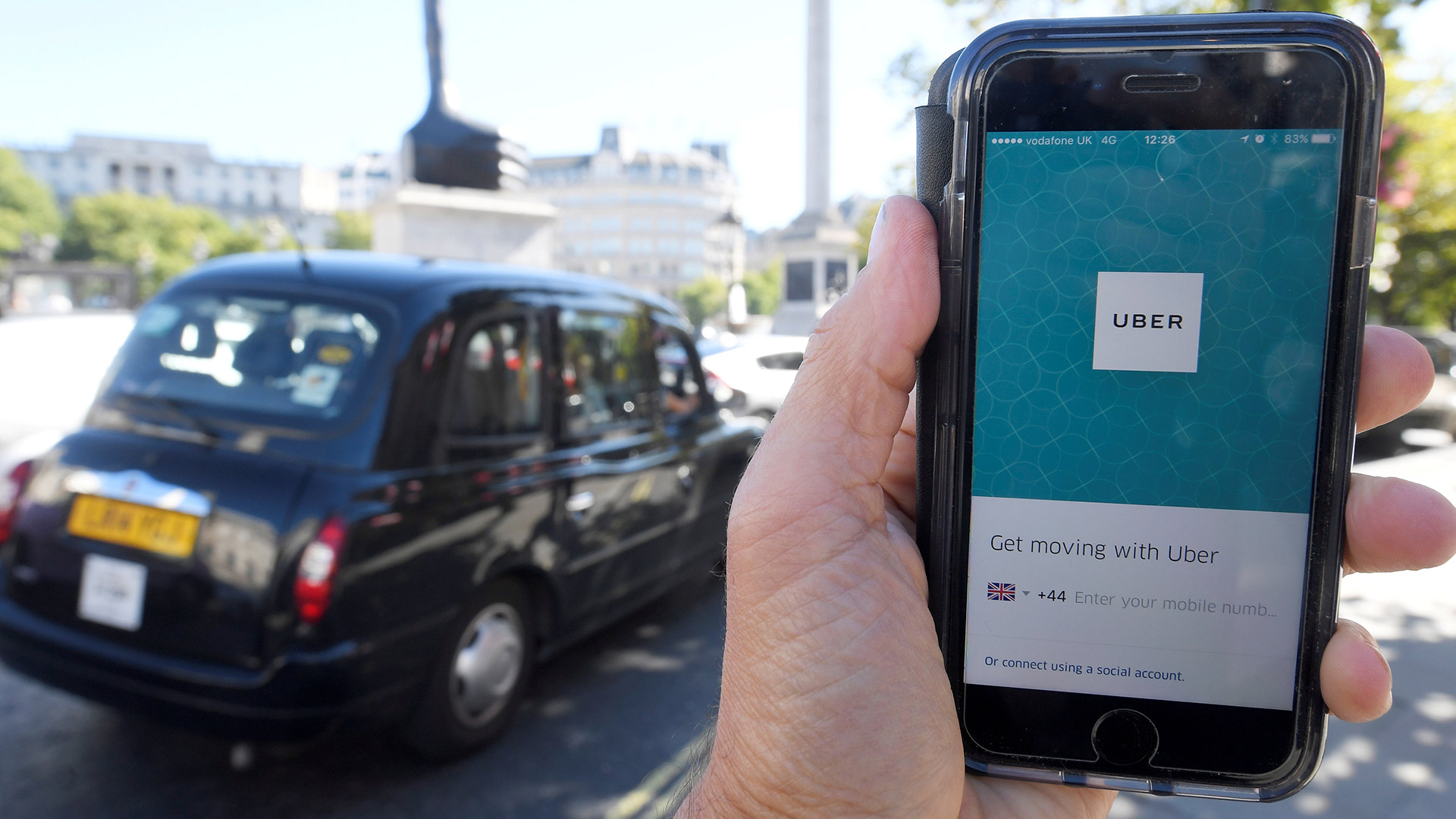 Dimite una directiva de Uber tras la revocación de la licencia en Londres