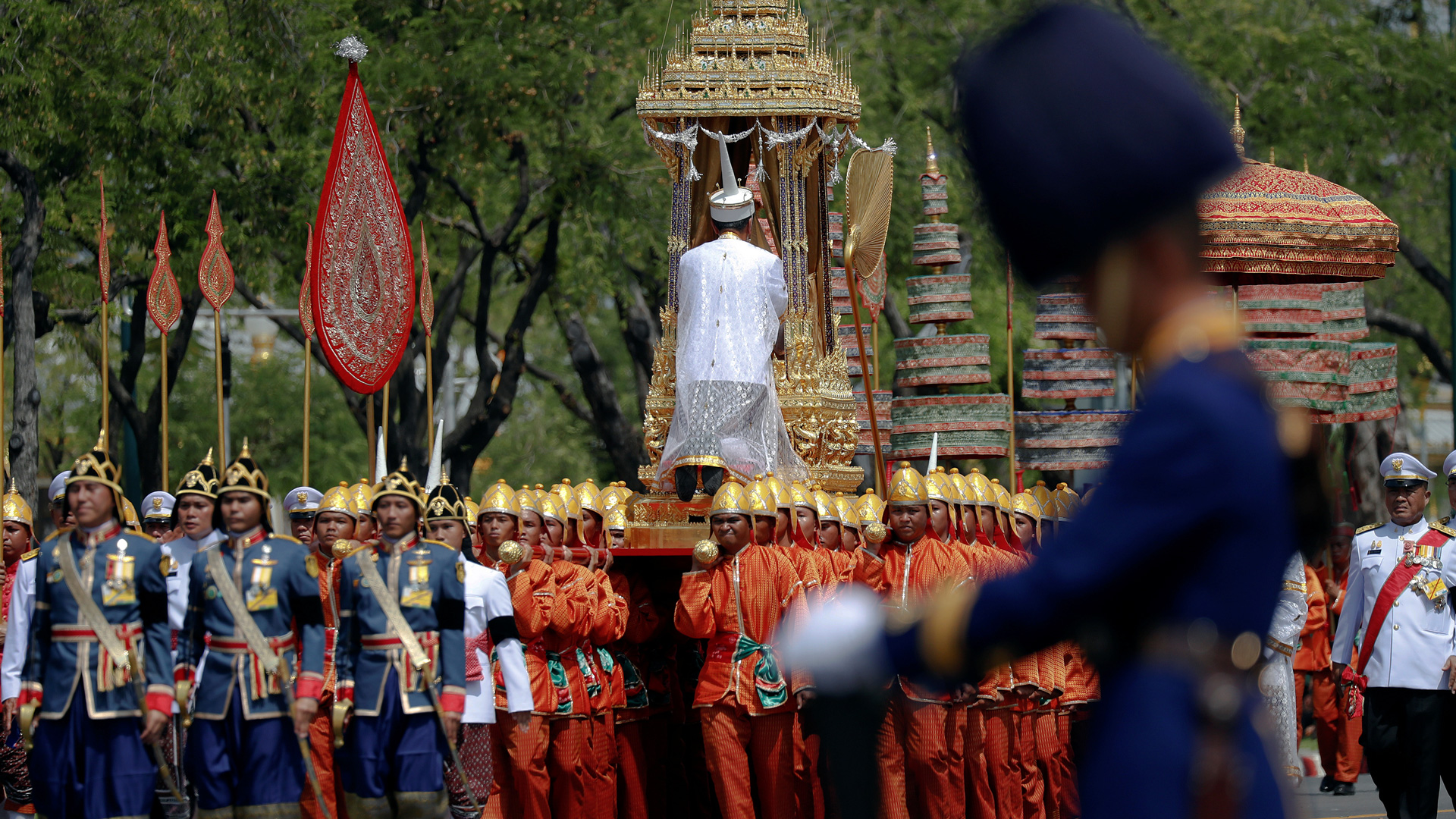 Tailandia despide a su rey en un imponente funeral que ha costado más de 76 millones de euros