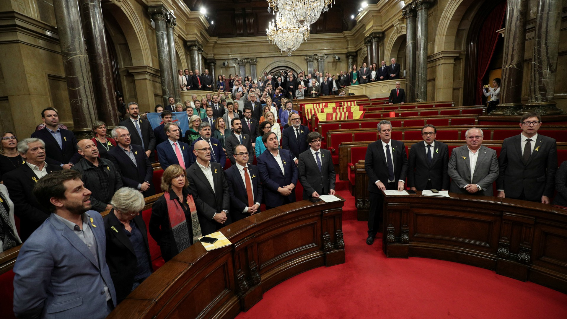 El Parlament aprueba la declaración unilateral de independencia de Cataluña