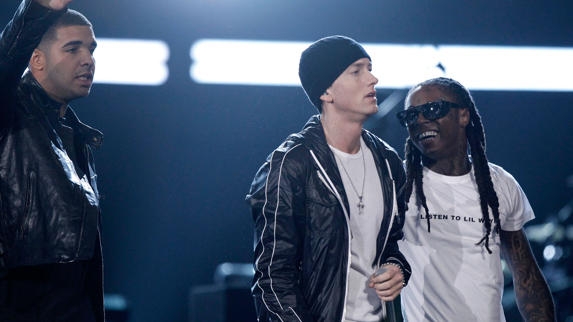 Eminem arremete contra el "racista" de Trump con un vídeo difundido en los premios BET Hip Hop